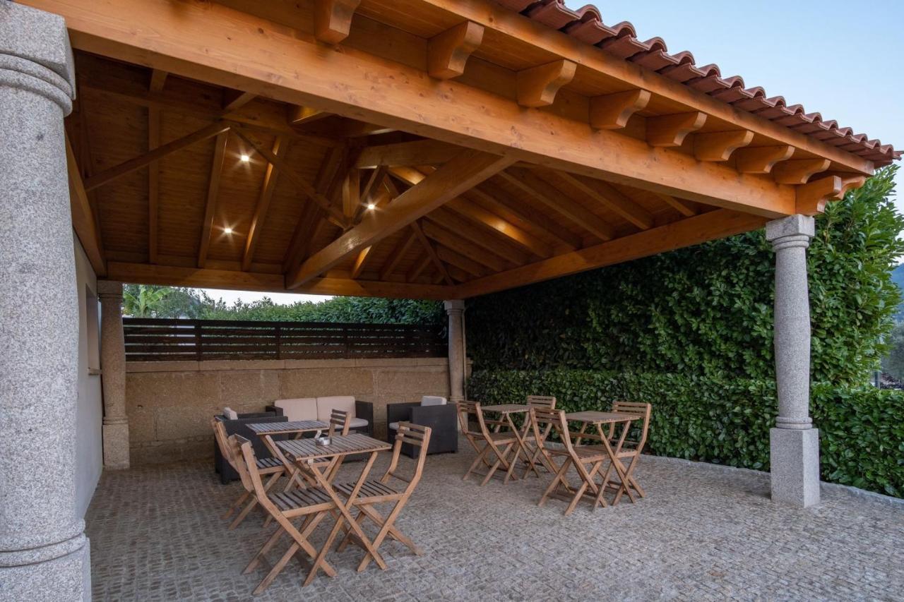 Villa Tavares Suites Arouca Buitenkant foto