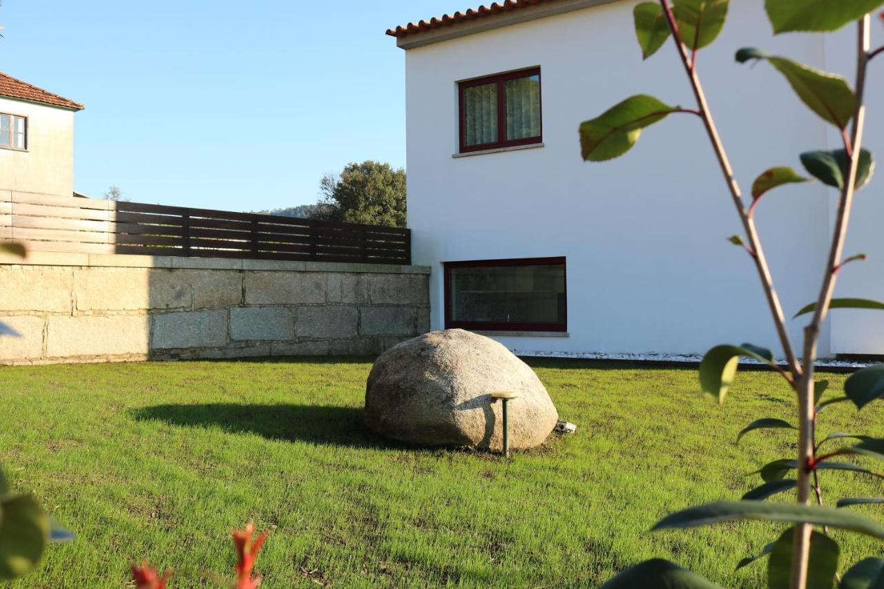 Villa Tavares Suites Arouca Buitenkant foto