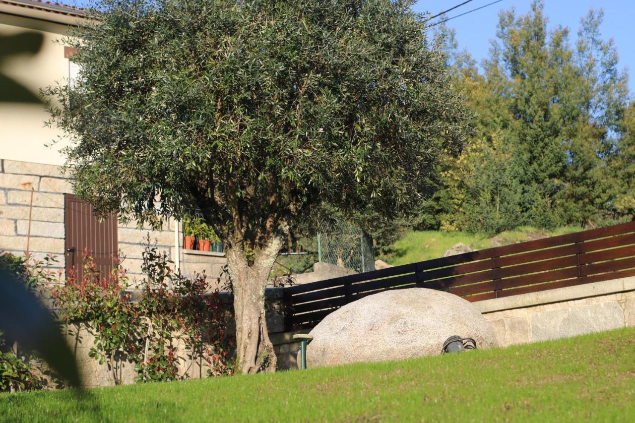 Villa Tavares Suites Arouca Buitenkant foto