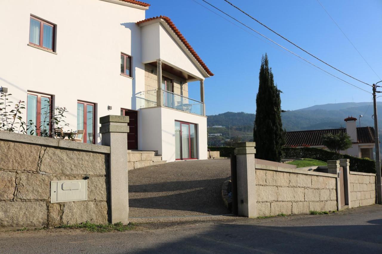 Villa Tavares Suites Arouca Buitenkant foto